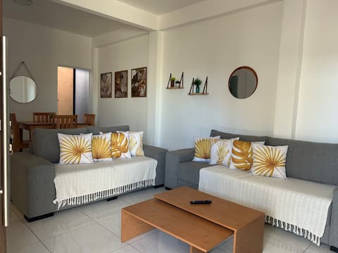 Top Airbnb: House 300 m from the beach, near the Atalaia waterfront! em Aracaju