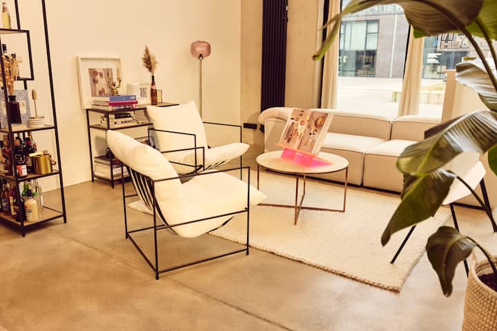 Beverly Studio In Köln Nippes - Keulen