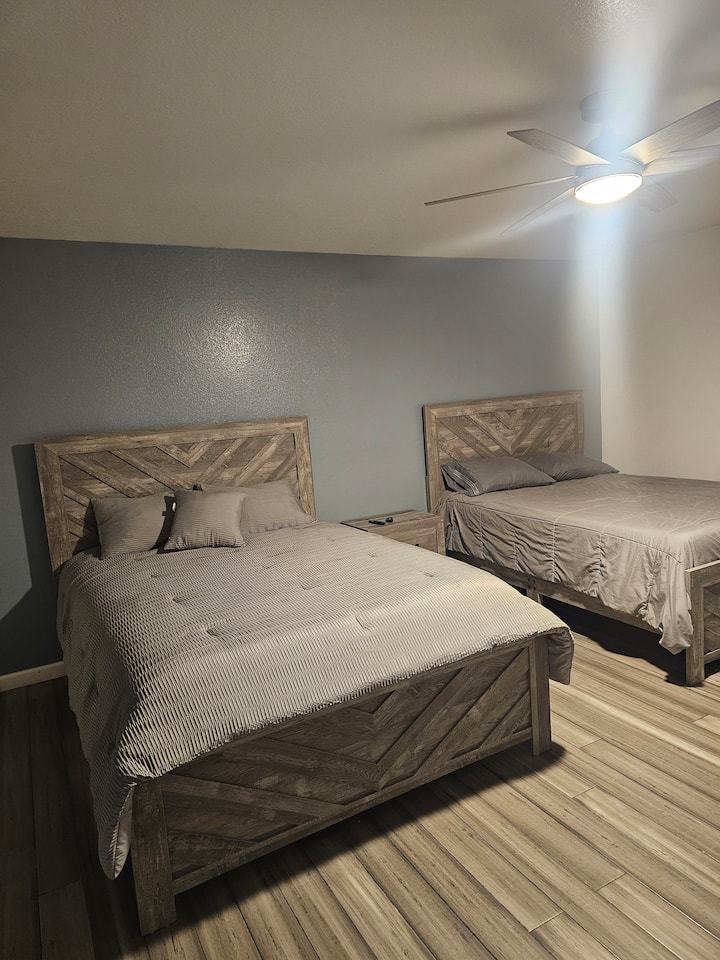 15 Min To The Strip | Home W/ Garage - North Las Vegas, NV