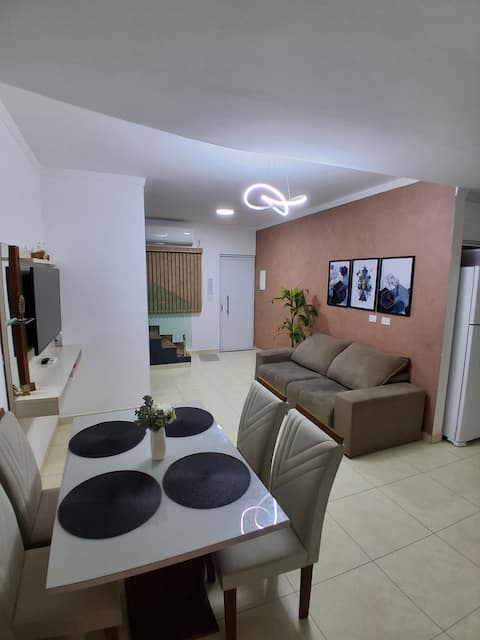 Popular Airbnb listing: Recanto Amanhecer. Your family beach retreat. in Praia Grande
