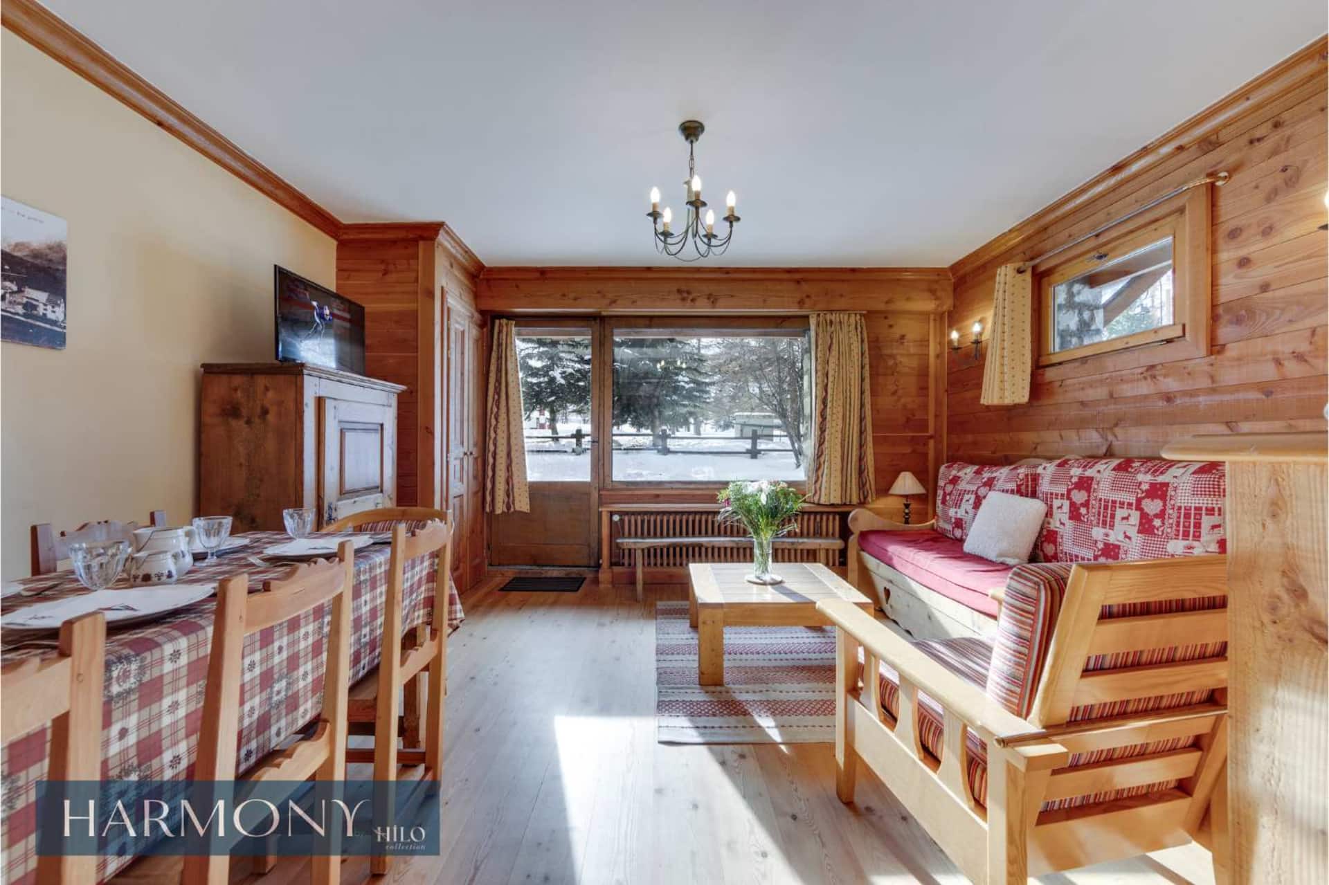 Ancolie Harmony Suite by HILO Collection