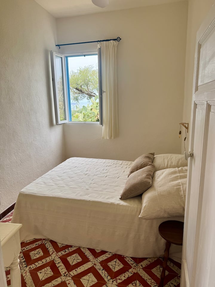 A Casa Mutoni – Dom v dedine s výhľadom na more a hory, Lumio – 10 osôb – 3 spálne