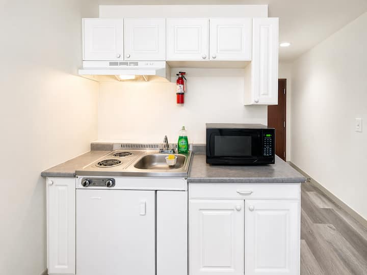 Corporate Stay In Fort Mcmurray - Fort McMurray