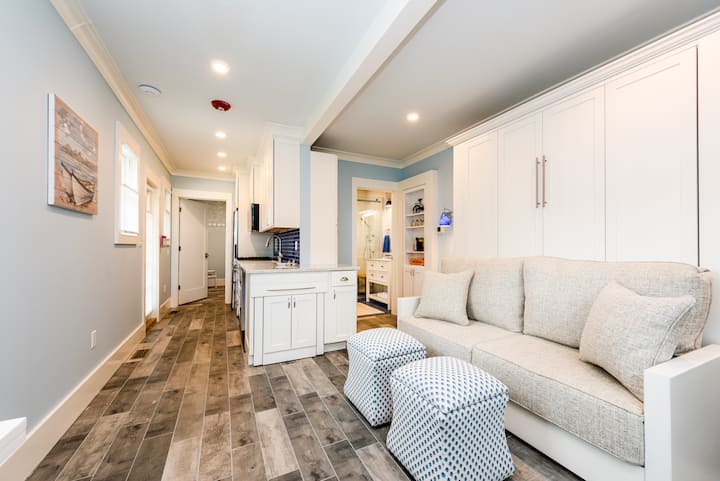 The Amsterdam Suite Awaits Your Arrival. - New Buffalo, MI