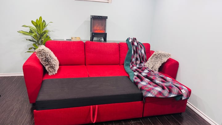 2 Queen Beds, 75” Tv, Playstation, Free Breakfast - Brampton