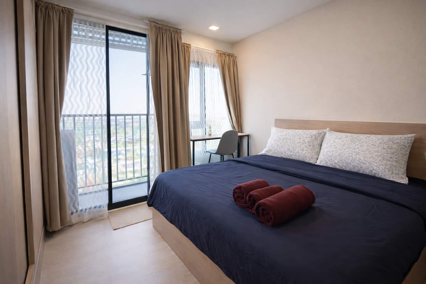 Flo by Sansiri @ BTS Klong San