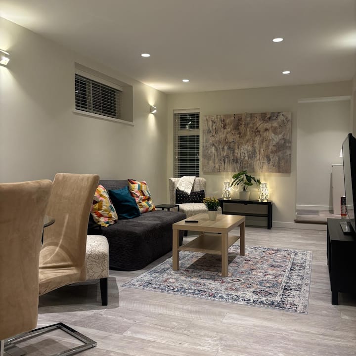 Deux Fois · 2br 1bath 4 Ppl · Fifa 2026 - North Vancouver