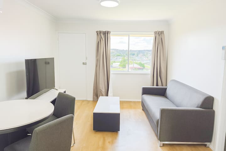 Central, Comfy, Clean - Ideal Worker Accommodation - Walcha