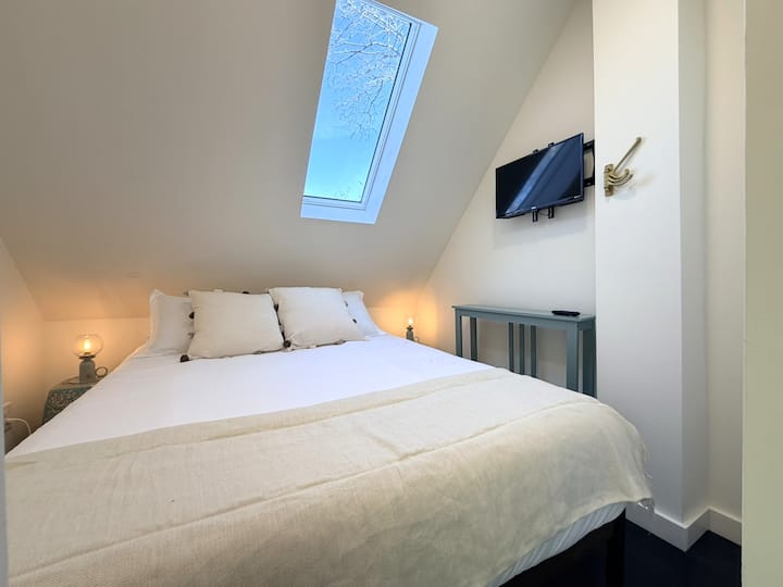 საძინებელი 4