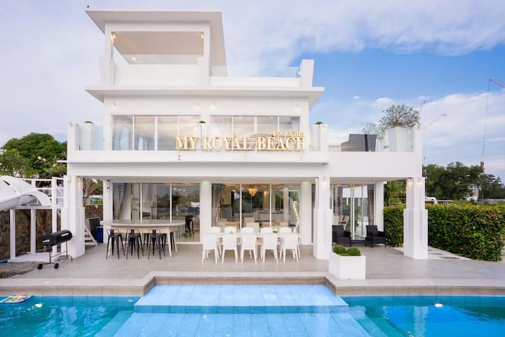 My Royal Beach Pool Villa – 10br Modern Seafront - Pattaya City