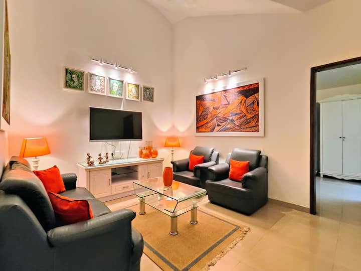 Living room image 2