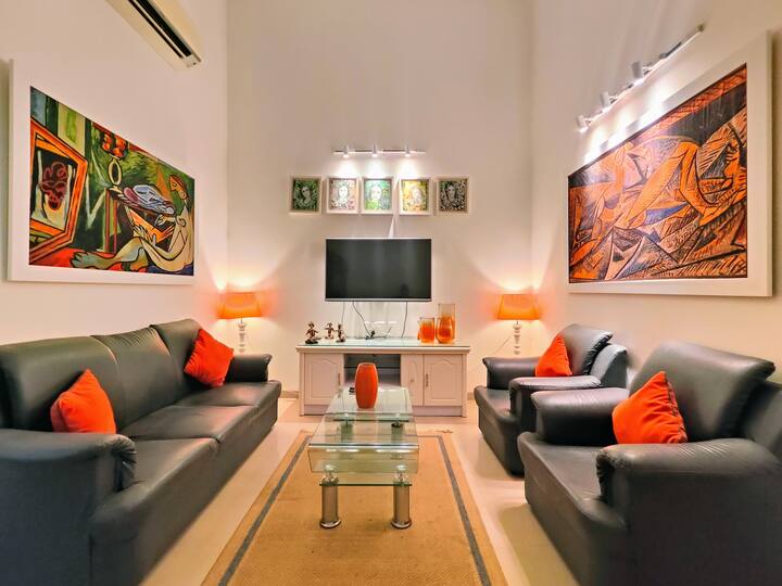Living room image 4