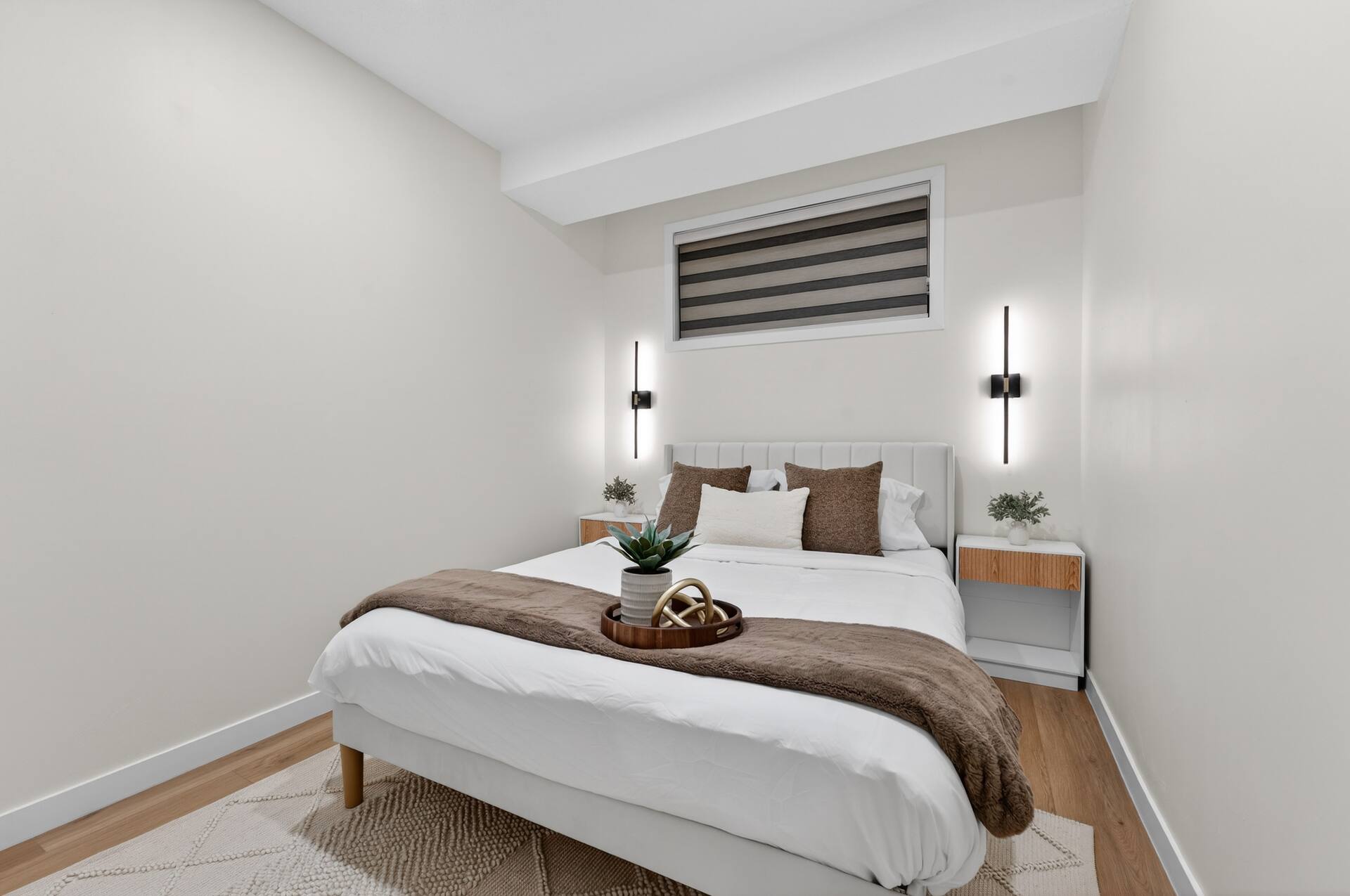 Neutral Oasis - 15 mins to DT + Coffee Bar + Games