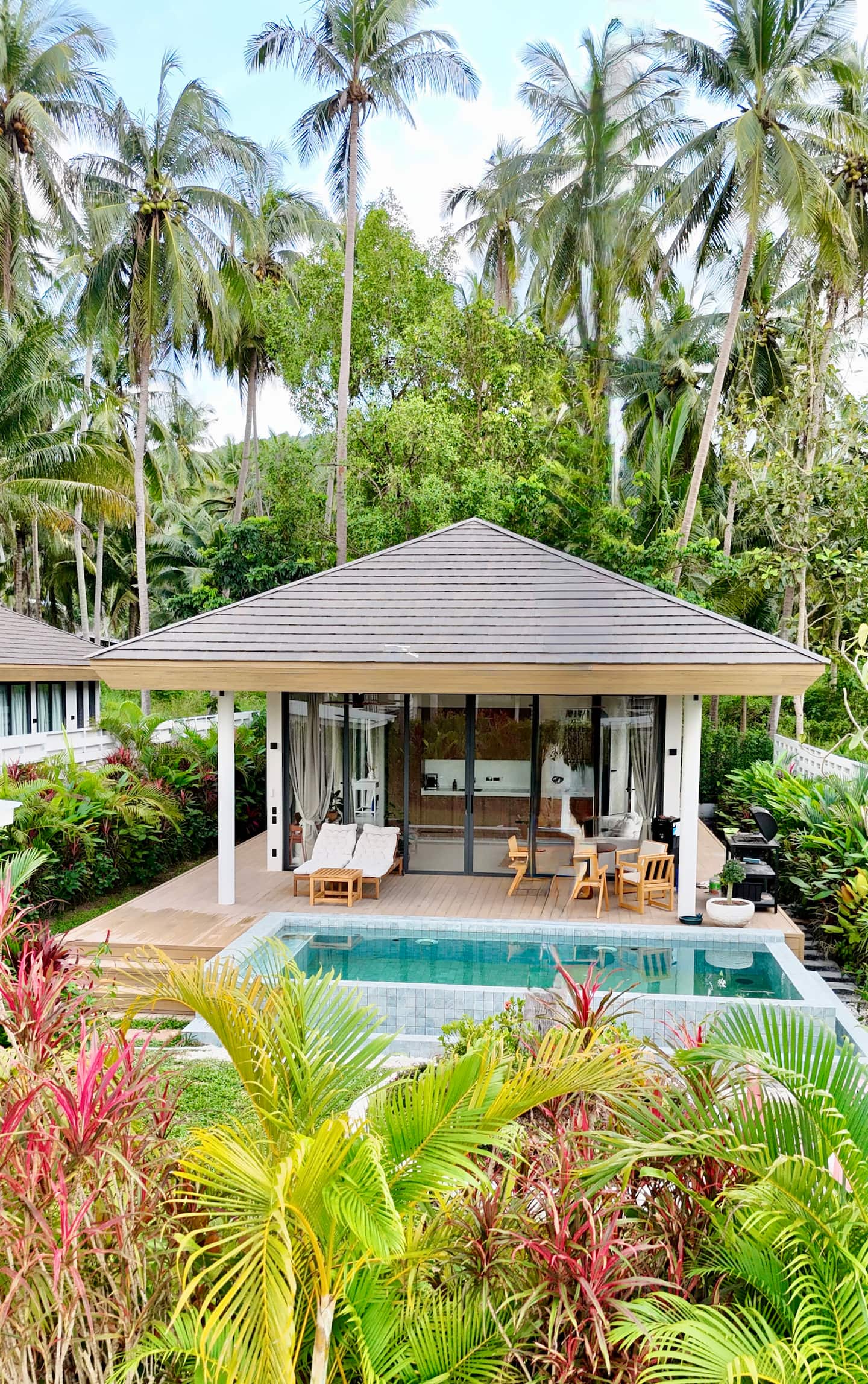 Tropical Villa Pool