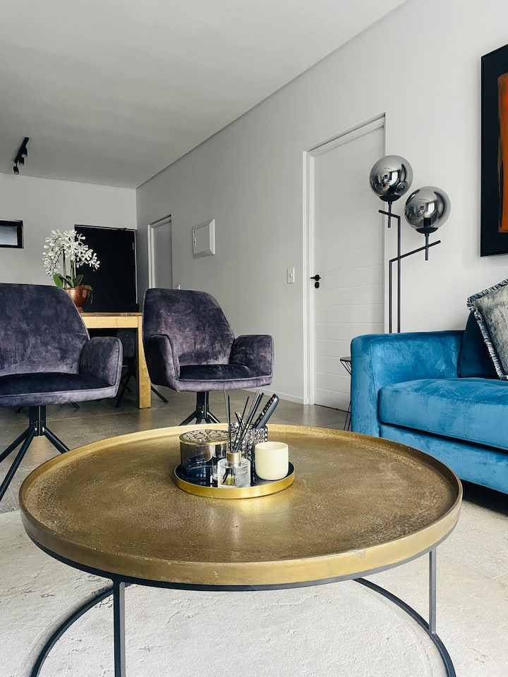 Hydepark House In Illovo Rosebank - Johannesburg