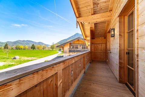 Alpine chalet with sauna & mountain view for 7 people, Tegernsee