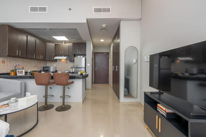High-floor Island View Studio | Pool & Bathtub - Abu Dhabi
