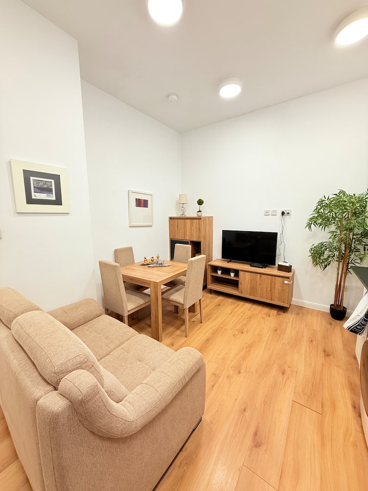 Spacious And Luxurious - Gibraltar