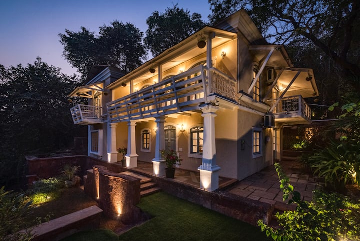 Exterior image 1