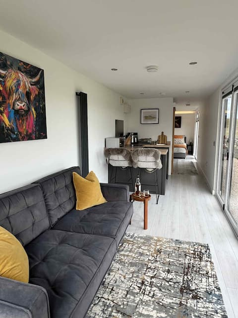 Successful Airbnb property: Shulista Croft Longhouse, Isle of Skye. in Kilmuir