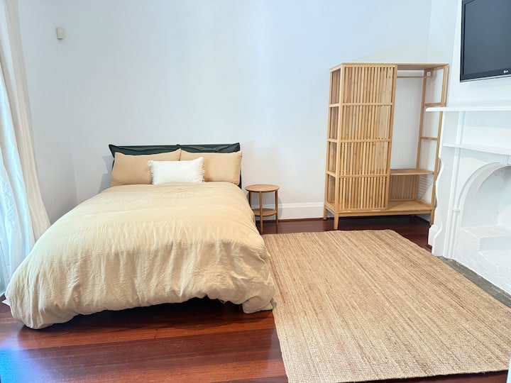 საძინებელი 2