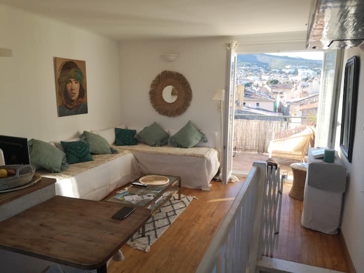 Appartement 2 Pièces En Duplex, Terrasse, Vue Mer - Cassis