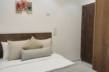 105 · Sea View central luxury apartment 105