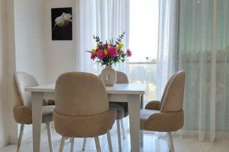105 · Sea View central luxury apartment 105