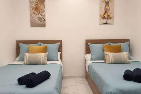 105 · Sea View central luxury apartment 105