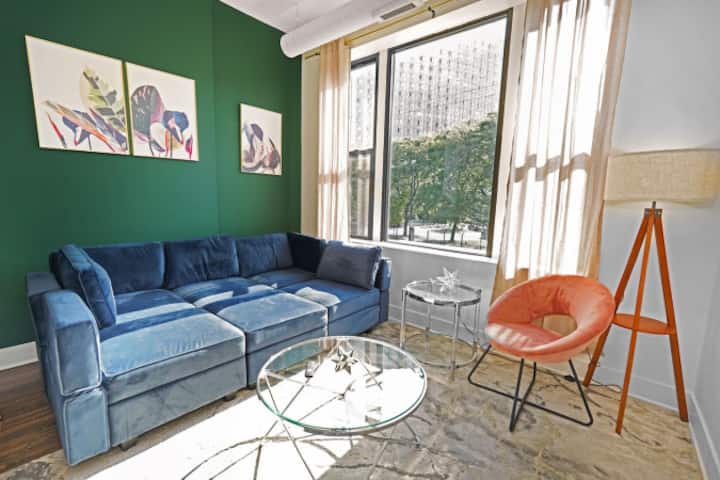 Modern Suite W/420-friendly & Fast Wi‑fi - Chicago, IL