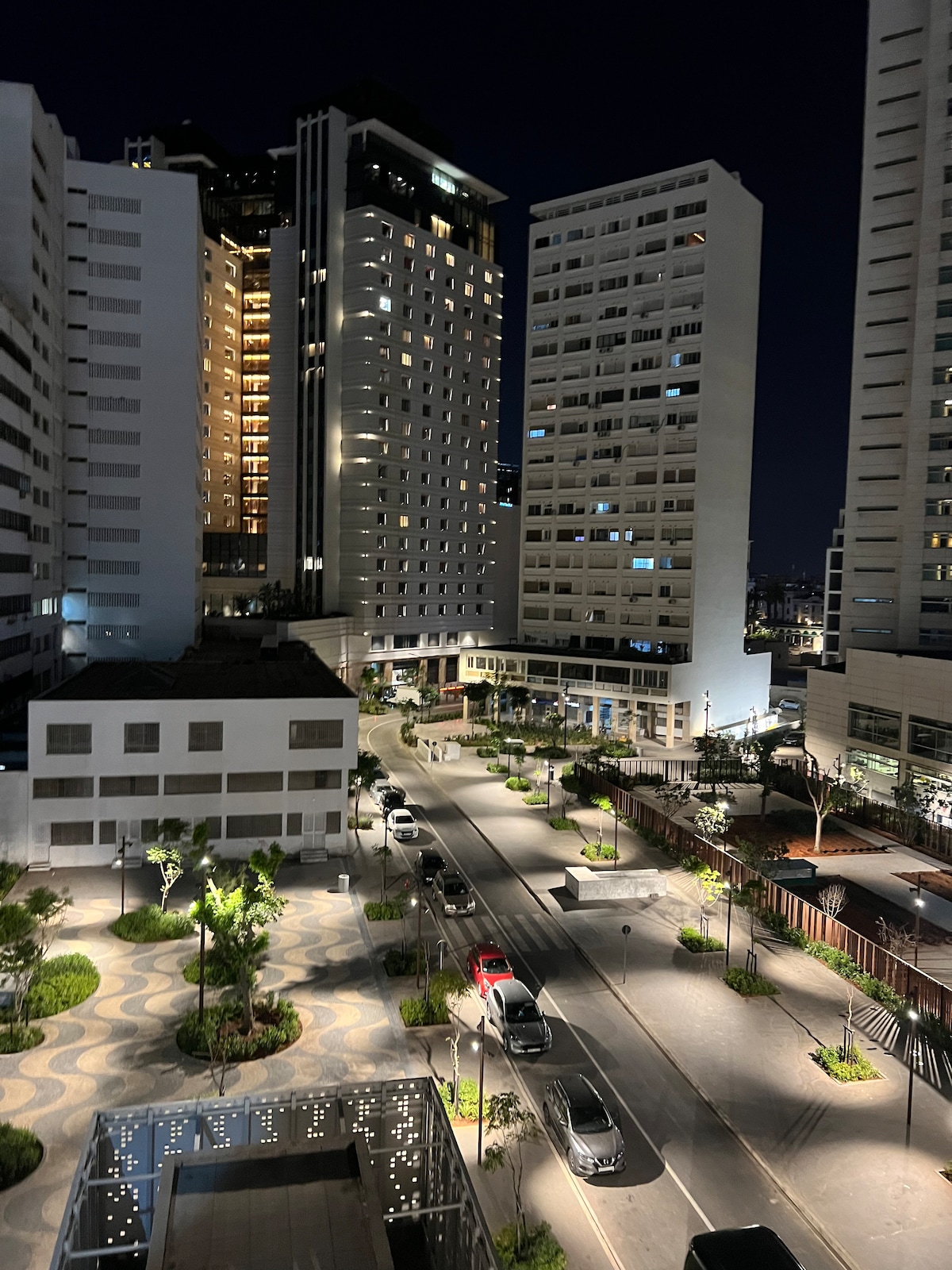 Une Paire De Tasses Et Soucoupes En Porcelaine De Chine Bleu Et Blanc