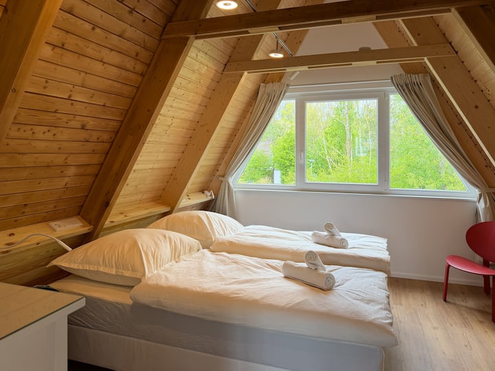 Schlafzimmer 2