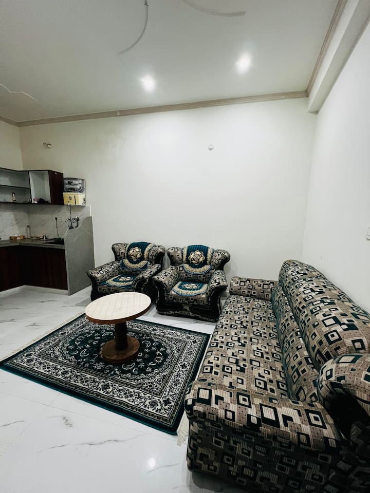 Nand Ghar 3bhk Near Janambhumi - Mathura