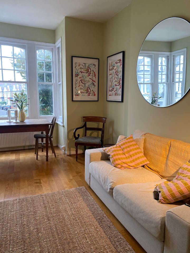 Cozy Parsons Green Flat, Great Area, Connected! - Fulham