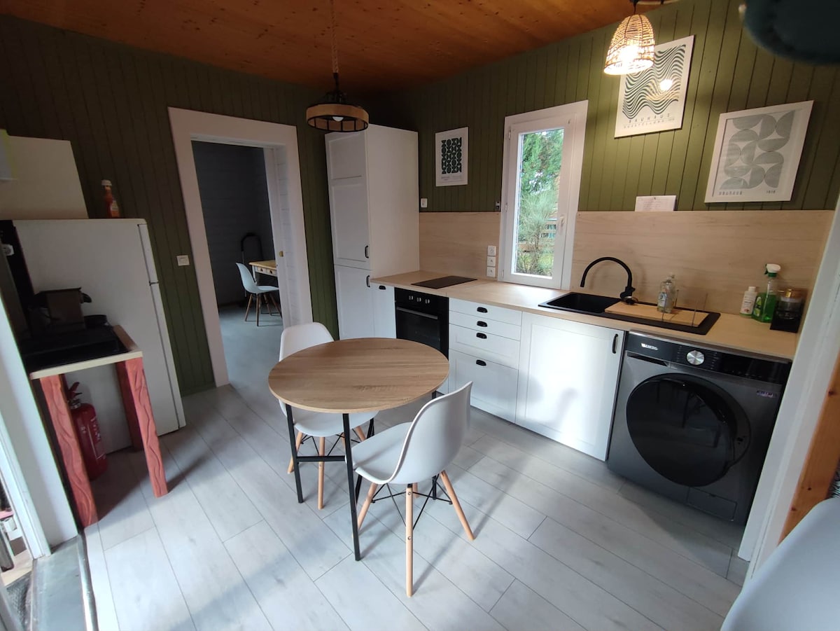 Chalet en bois cosy - Cabañas en renta en Saint-Rémy-sur-Durolle ...