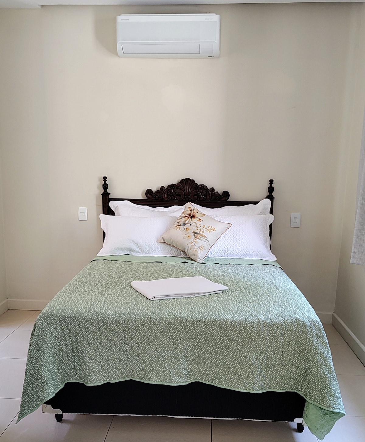 Hermosa suite con cama doble súper cómoda 