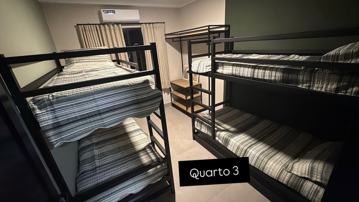 Poschodová posteľ a poschodová izba 