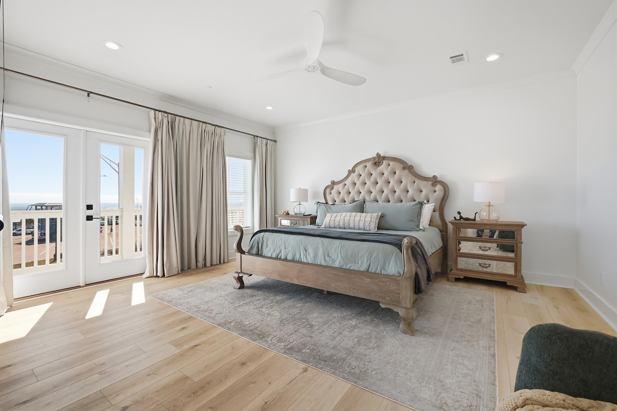 Chambre principale : grand lit pour des nuits reposantes