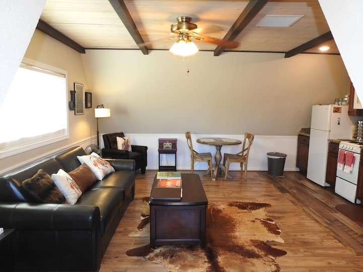 Historic Apple/gold Mine Town A-frame 1-bed - Julian, CA