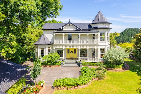 Tulloch Ayr - A Whanganui Grand Homestead