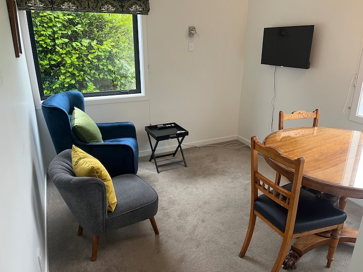 Private Guest Suite In Quiet Avonhead Cul-de-sac - Christchurch
