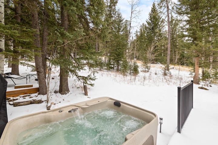 Studio, Secluded Hot Tub Couples Getaway