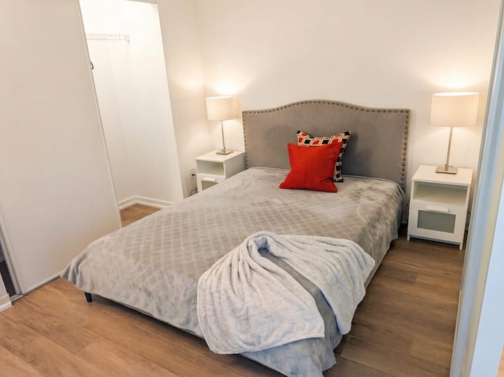 Sleek 1br Suite In Liberty Village W/ Full Gym - Toronto