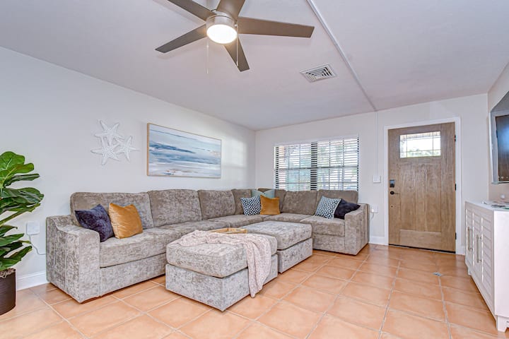 Terracotta Tides • Steps To Beach • 2br• Slps 6 - Indian Rocks Beach, FL