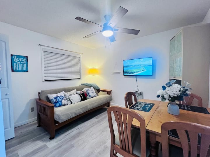 Nice Place To Stay - Cape Coral, FL