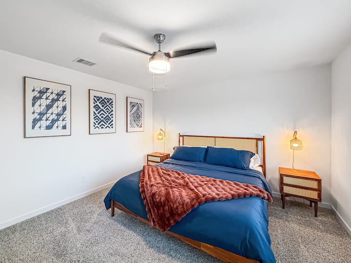 Comfortable King sized bed with a 5 star rated memory l foamed mattress. Enjoy plush pillows and the extra soft blanked to keep warm. End-tables and extra lighting embraces you reading and electronic device storage needs.