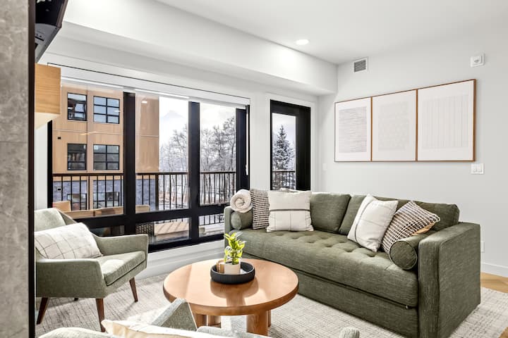 Un sofá cama versátil que ofrece una zona de descanso adicional para los huéspedes o comodidad adicional.