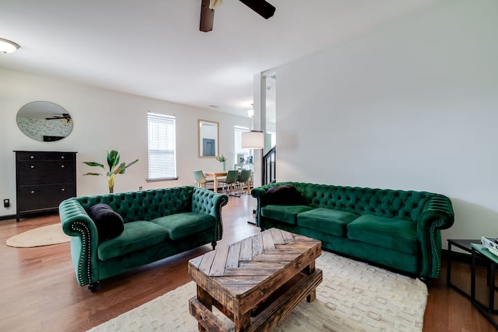 Tupelo Honey - Two Houses - Sleeps 16 - Savannah, GA