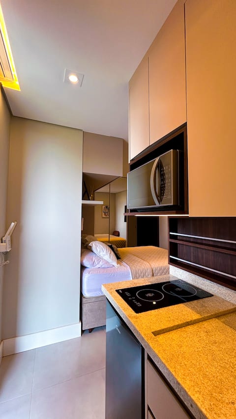 Anúncio popular: Studio Premium Batel • Vista, Ar e Rooftop em água Verde