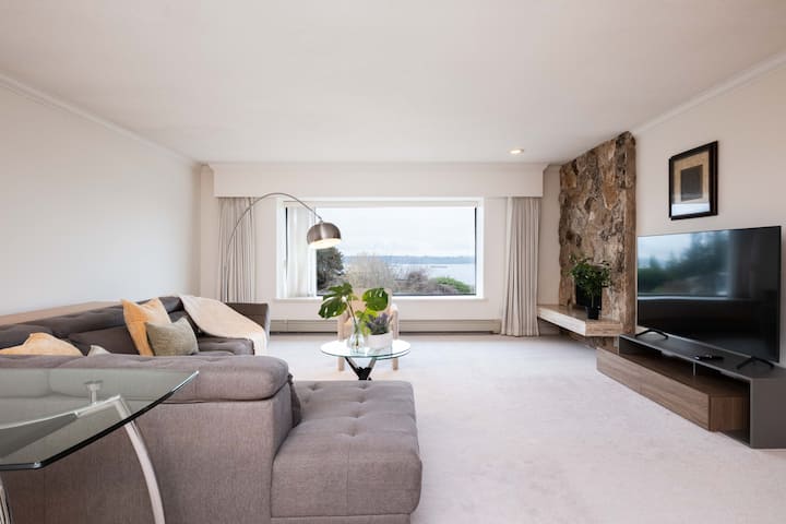 Elegant Cypress Park Villa W/ Panoramic Ocean View - Horseshoe Bay